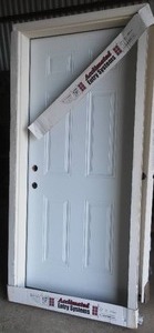 lot 65 image: Bayer Ext. White Door. prehung.