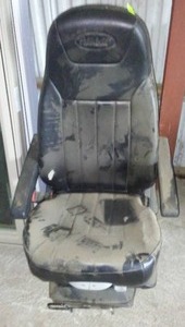 lot 89 image: Peterbilt Semi Driver Seat Chair. Black