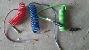 lot 202 image: Air Hoses and Wiring Harness for Semi Tractor.