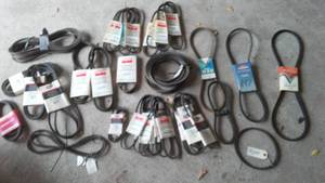 lot 208 image: V Belts, Mostly NEW Variety
