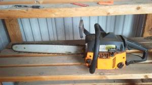 lot 218 image: Poulan 20 in. Chain Saw. untested