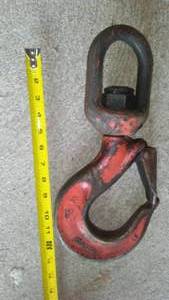 lot 226 image: Swivel Hook, Large