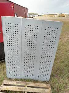 lot 107 image: 15 Unit Metal Lockers.