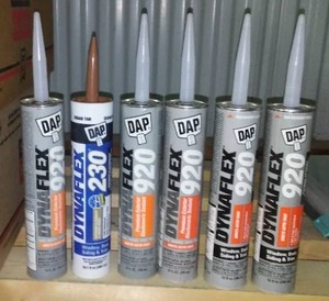 lot 400 image: DYNAFLEX 920 (5),Caulking.