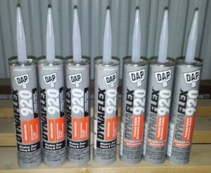 lot 402 image: DYNAFLEX 920 Premium Exterior Elastic Sealant (6).