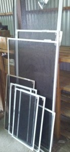 lot 473 image: Screens.
