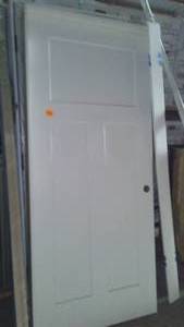 lot 484 image: Bayer Interior Pre-Hung Door.