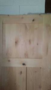 lot 424 image: Knotty Alder Interior Door Slab