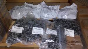 lot 450 image: Siding Screws (8). 2,000 - Black