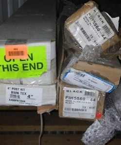 lot 462 image: Railing Components, Post Kit.