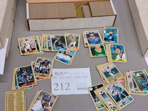 Lot of (1 Box) 1987 Topps Baseball Collectors Cards