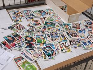 Lot of (1 Box) 1988 Topps Baseball Collectors Cards