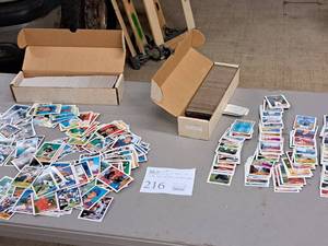 Lot of (2 Boxes) 1989 Topps Baseball Collectors Cards