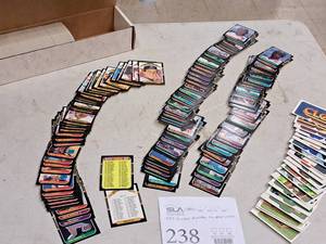 Lot of (1 Box) 1987 Donruss Baseball Collectors Cards