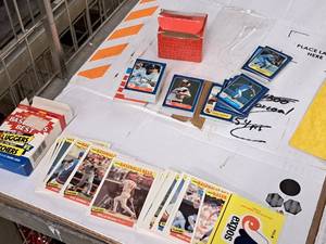 Lot of (2 Boxes) 1986 Fleer Baseball Collectors Cards & Stickers