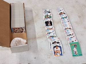 Lot of (1 Box) 1988 Fleer Baseball Collectors Cards
