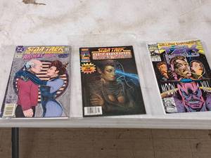 Lot of (3) Marvel Comic Books - Star Trek
