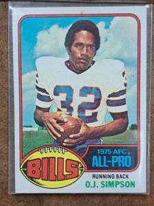 1976 O.J. Simpson #32 Bills RB Topps Football Collectors Card (in a sleeve)