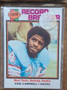 1978 Earl Campbell #34 Oilers RB Topps Football Record Breaker Collectors Card (in a sleeve)