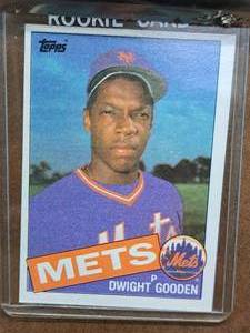 1985 Dwight Gooden Mets Pitcher Topps Baseball Rookie Card Collectors Card (in a sleeve)
