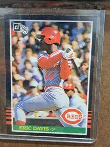 1985 Eric Davis Reds OF Donruss Baseball Collectors Card (in a sleeve)