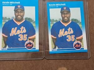 Lot of (2) 1987 Kevin Mitchell #35 Mets Infield - OF Fleer Baseball Collectors Cards (in a sleeve)