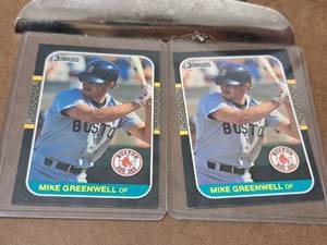 Lot of (2) 1987 Mike Greenwell Red Sox OF Donruss Baseball Collectors Cards (in a sleeve)