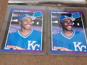 Lot of (2) 1989 Tom Gordon Royals Pitcher Donruss Baseball Rated Rookie Collectors Cards (in a sleeve)