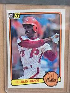 1983 Julio Franco Phillies SS Donruss Baseball Collectors Card (in a sleeve)