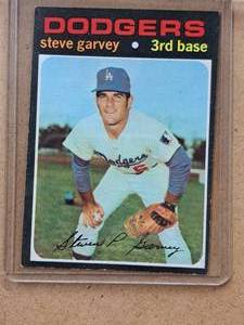 1971 Steve Garvey Dodgers 3B Topps Baseball Collectors Card (in a sleeve)
