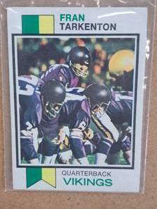 1973 Fran Tarkenton Vikings QB Topps Football Collectors Card (in a sleeve)
