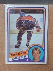 1985 Wayne Gretzky #99 Oilers Center Topps Hockey Collectors Card (in a sleeve)