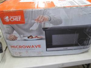 Commercial Chef 0.9 Cu. Ft. 900-Wat...