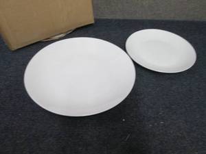 Elama Owen 18-Pc. Porcelain Dinnerw...