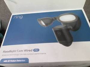 LB-Ring Floodlight Wired Pro Securi...