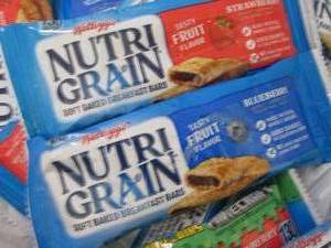 12 Assorted NutriGrain Breakfast Ba...