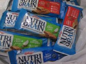 12 Assorted NutriGrain Breakfast Ba...
