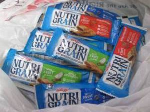 12 Assorted NutriGrain Breakfast Ba...
