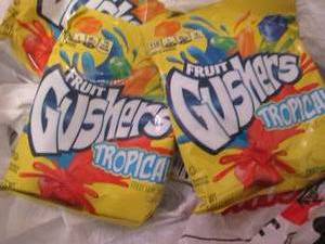 6- 4.25 oz Tropical Fruit Gushers i...
