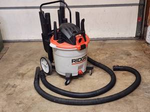 lot 54 image: Ridgid 16 Gallon Wet  Dry Shop Vac with Attachments