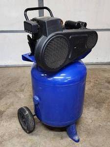 lot 30 image: Campbell Hausfeld 30 Gallon Air Compressor