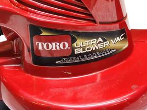 lot 24 image: Toro Ultimate Electric Leaf Blower  Vac