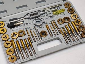 lot 95 image: Neiko 40 pc Tap & Die Set