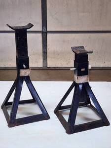 lot 135 image: Set of 3-Ton Auto Jack Stands