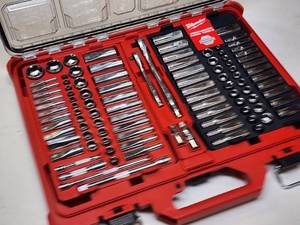 lot 156 image: Milwaukee Mechanics Tool Set