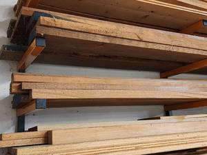 lot 207 image: Assorted Species Hard Wood Stock