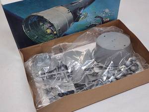 lot 183 image: Revell 124 Scale NASA Gemini Model Kit