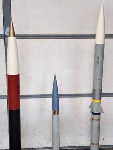 lot 182 image: (3) High Powered Hobby Rockets with Accessories
