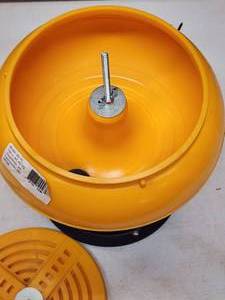 lot 198 image: Ammo Reloading Vibra Shine Vortex Brass Shell Polisher