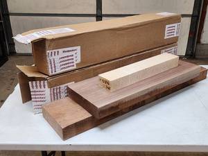 lot 208 image: Assorted Woodpeckers Exotic Wood Pieces